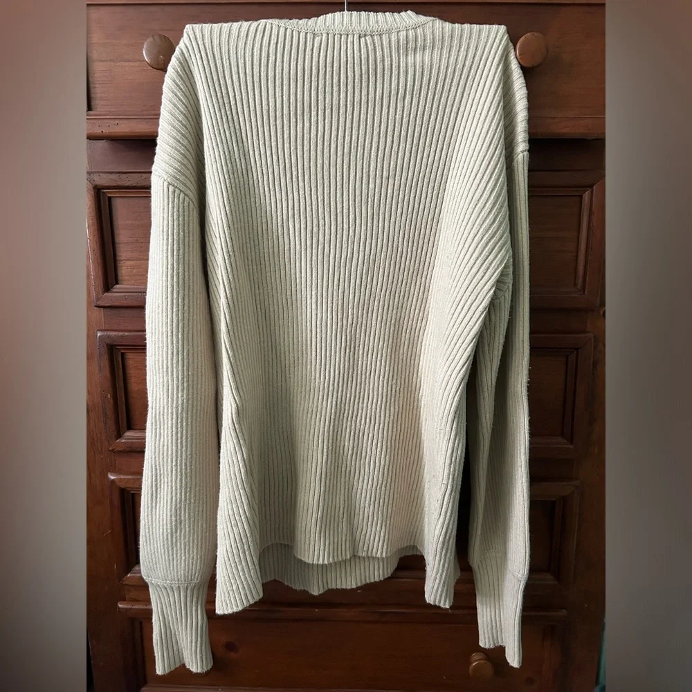 Kittenish Sweater - Picture 4 of 5